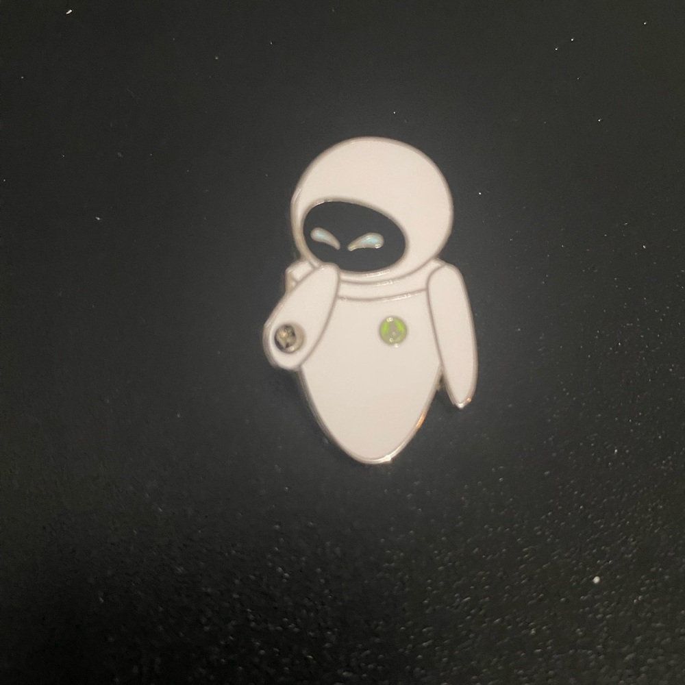 Disney Pixar WALL·E Pin – EVE